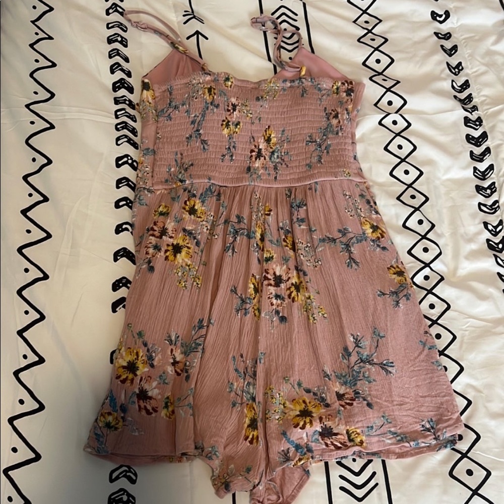 ROMPER - Picture 2 of 3